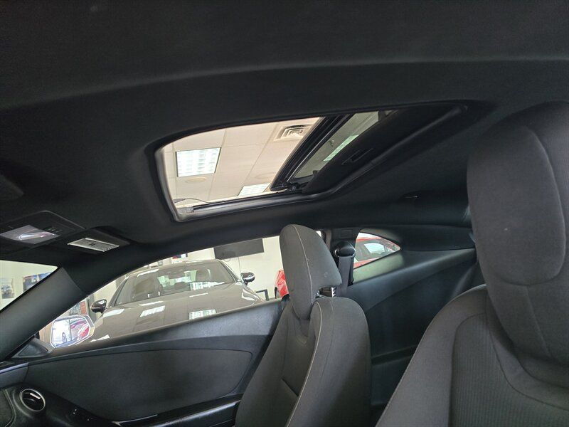 Used 2015 Chevrolet Camaro LT RWD image 20