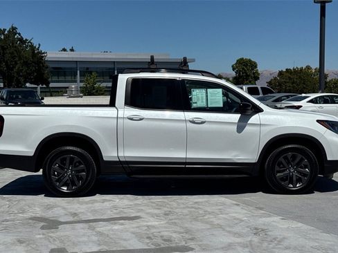 Used 2021 Honda Ridgeline Sport image 2