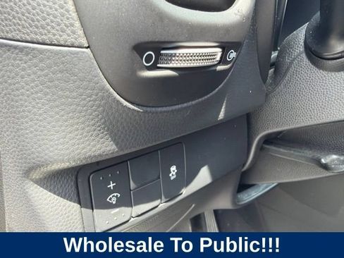 Used 2016 Kia Soul + FWD image 11