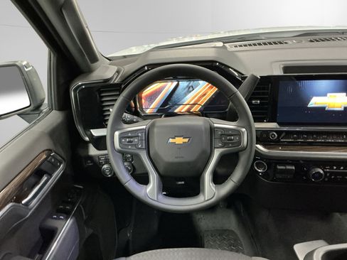 Used 2025 Chevrolet Silverado 1500 LT w/ Z71 Off-Road Package image 12