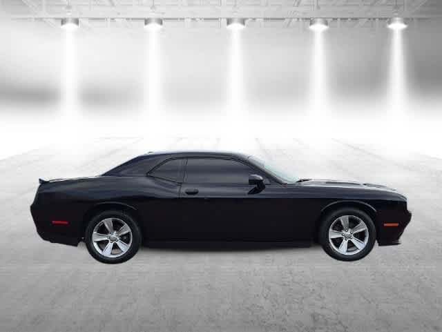 Certified 2018 Dodge Challenger SXT RWD image 9