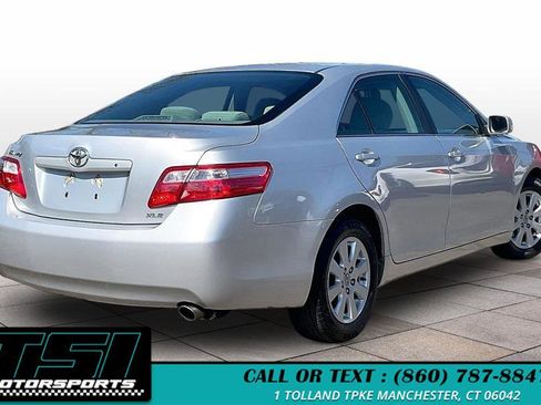 Used 2007 Toyota Camry XLE FWD image 2