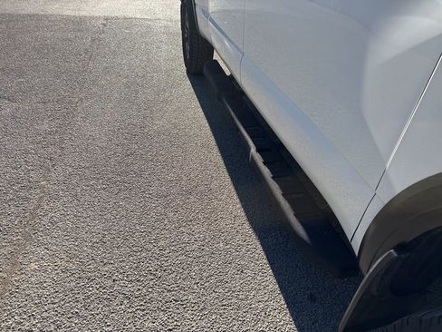 Used 2024 Nissan Titan PRO-4X w/ Pro-4x Convenience Package image 25