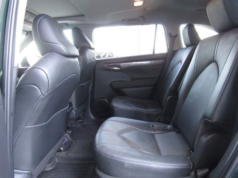 Used 2023 Toyota Highlander Limited AWD/4WD image 15