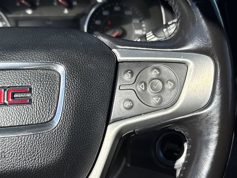 Used 2020 GMC Terrain SLT image 18