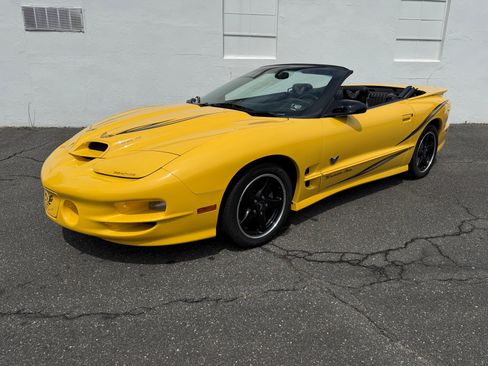 Used 2002 Pontiac Firebird Trans Am RWD image 6