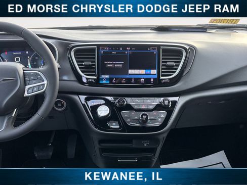 New 2026 Chrysler Voyager LX image 11