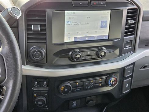 Used 2022 Ford F150 XLT w/ Trailer Tow Package image 15