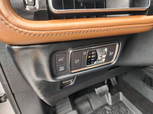 Certified 2021 Lincoln Nautilus Reserve image 33