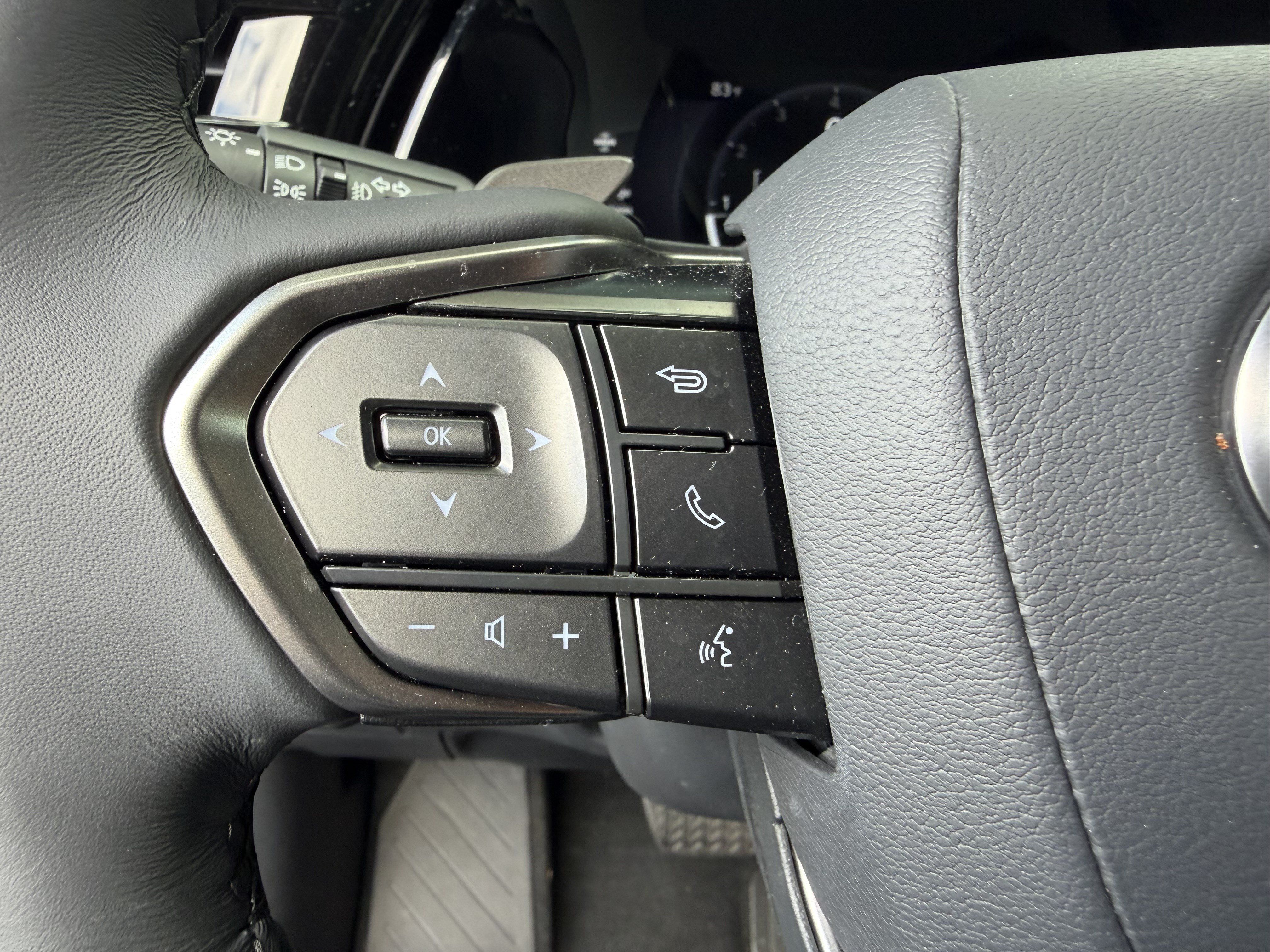 Used 2026 Lexus RX 350 Premium w/ Accessory Package (Z1) AWD/4WD image 18