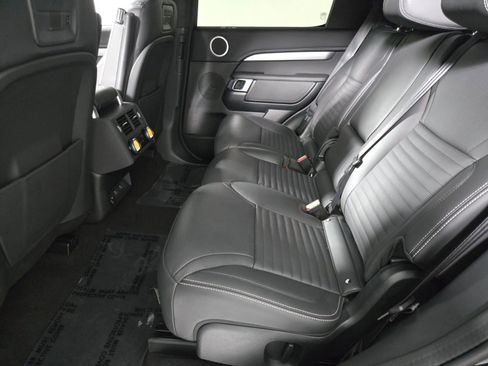 Used 2025 Land Rover Discovery Dynamic SE AWD/4WD image 5