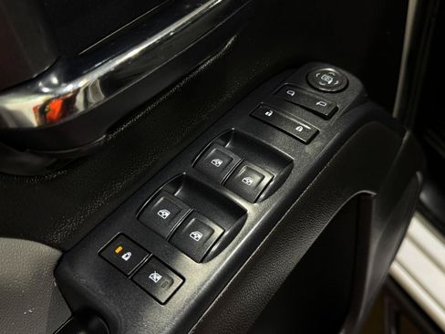 Used 2019 Chevrolet Silverado 2500 W/T AWD/4WD image 25