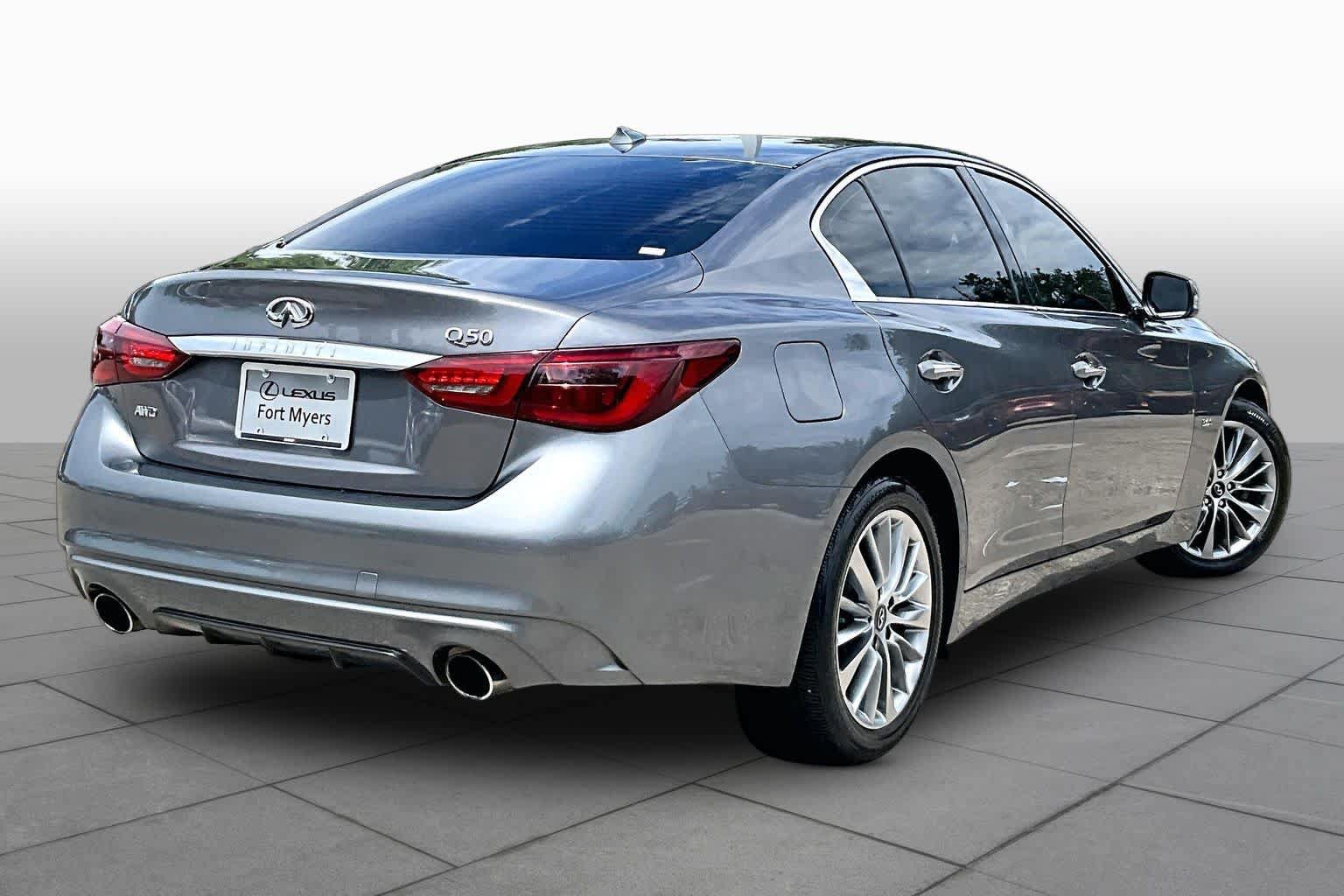 Used 2018 INFINITI Q50 Luxe AWD/4WD image 13