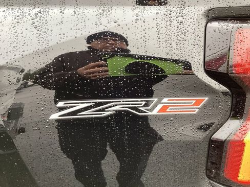 Used 2023 Chevrolet Colorado ZR2 w/ ZR2 Convenience Package III image 8