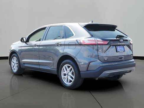 Certified 2022 Ford Edge SEL w/ Convenience Package AWD/4WD image 2