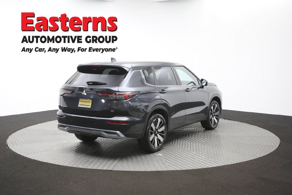 Used 2025 Mitsubishi Outlander SE FWD image 43