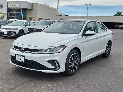 New 2026 Volkswagen Jetta SE image 4