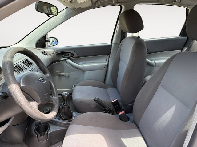 Used 2006 Ford Focus ZX4 Sedan FWD image 9