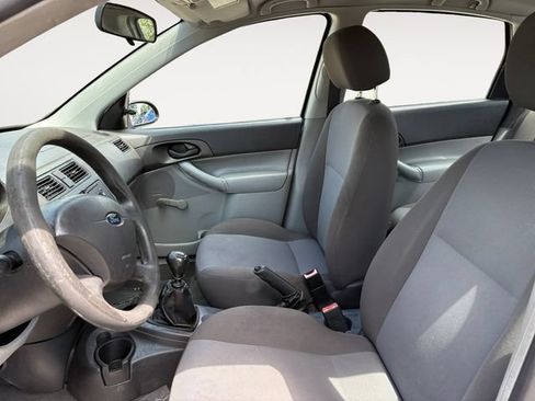 Used 2006 Ford Focus ZX4 Sedan FWD image 9