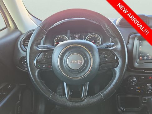 Used 2020 Jeep Renegade Altitude FWD image 11
