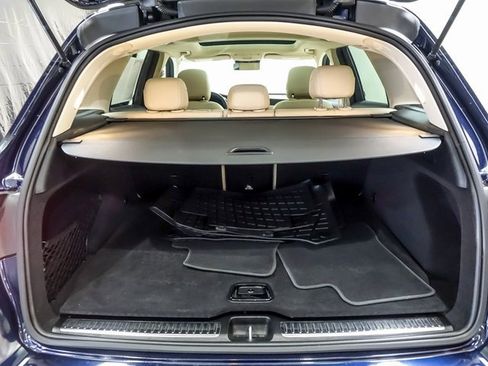 Used 2022 Mercedes-Benz GLC 300 4MATIC w/ Premium Package Lite image 30