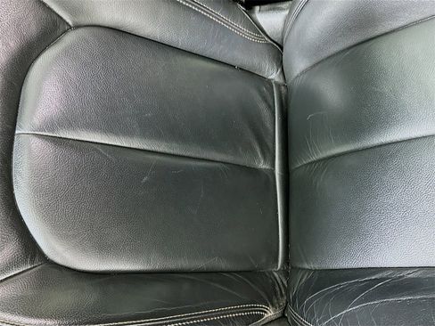 Used 2017 Chrysler Pacifica Touring-L w/ Tire & Wheel Group image 18