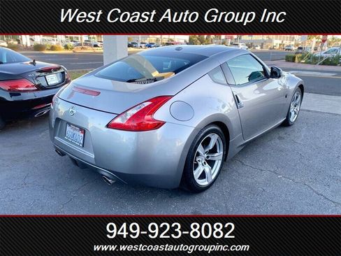 Used 2009 Nissan 370Z Touring image 9