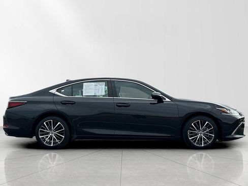 Certified 2025 Lexus ES 350 w/ Premium Package image 7