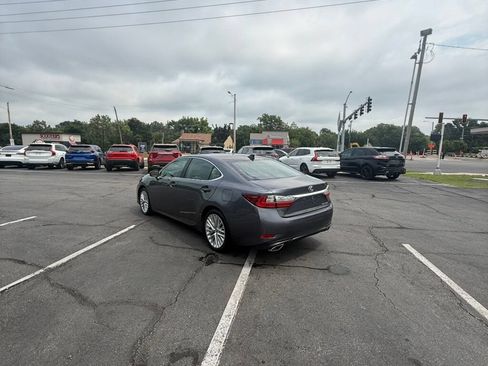 Used 2018 Lexus ES 350 w/ Luxury Package w/Wood Trim FWD image 10