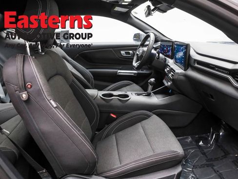 Used 2024 Ford Mustang Coupe image 21
