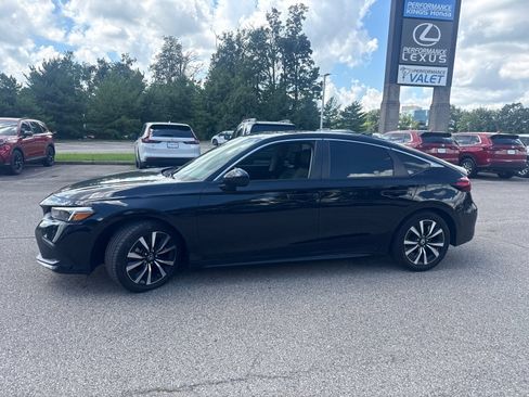 Used 2024 Honda Civic EX-L image 12