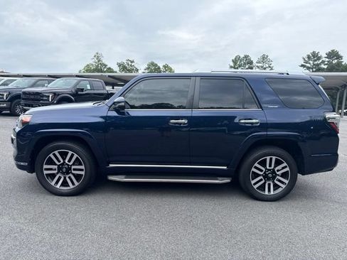 Used 2022 Toyota 4Runner Limited AWD/4WD image 2