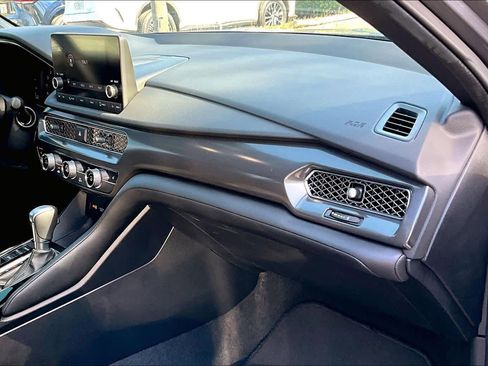 Used 2024 Acura Integra A-Spec image 18