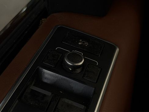 Used 2015 Land Rover Range Rover Autobiography AWD/4WD image 40