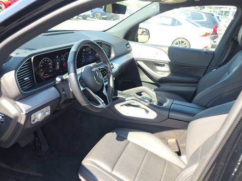 Certified 2025 Mercedes-Benz GLS 450 4MATIC image 22