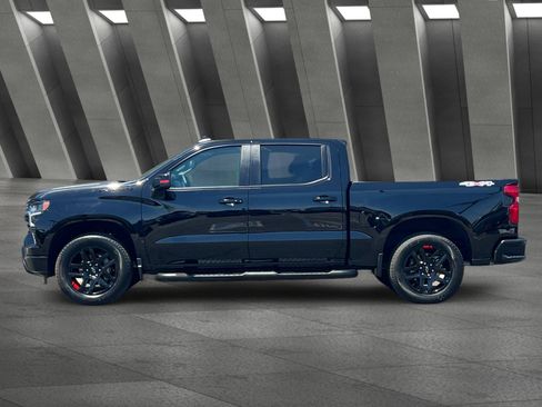 Used 2025 Chevrolet Silverado 1500 RST w/ Redline Edition AWD/4WD image 7