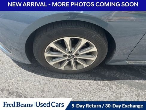 Used 2017 Hyundai Sonata Limited w/ Tech Package 03 FWD image 2
