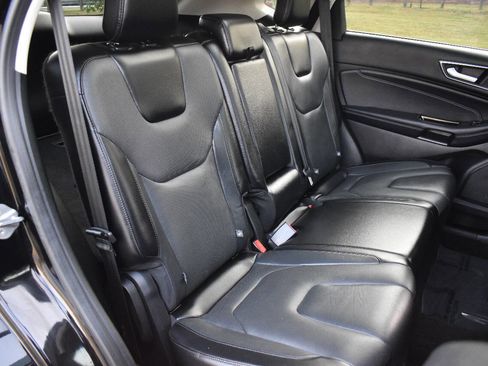 Used 2018 Ford Edge Titanium w/ Equipment Group 301A image 15