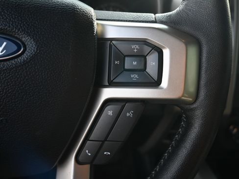 Used 2020 Ford F150 Lariat image 21