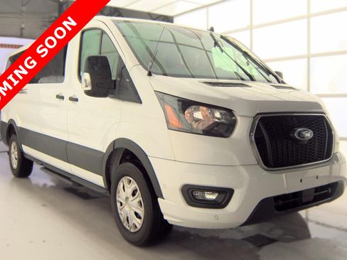 Used 2023 Ford Transit 350 XLT RWD image 3