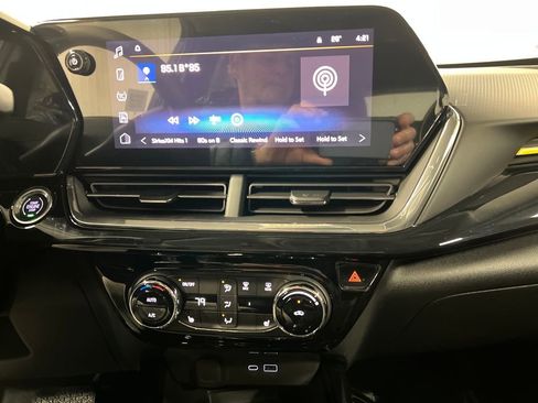 New 2026 Chevrolet Trax ACTIV w/ Sunroof Package image 22