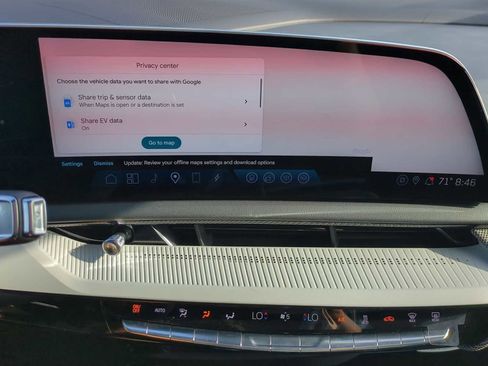 New 2025 Cadillac Optiq Luxury 1 image 19