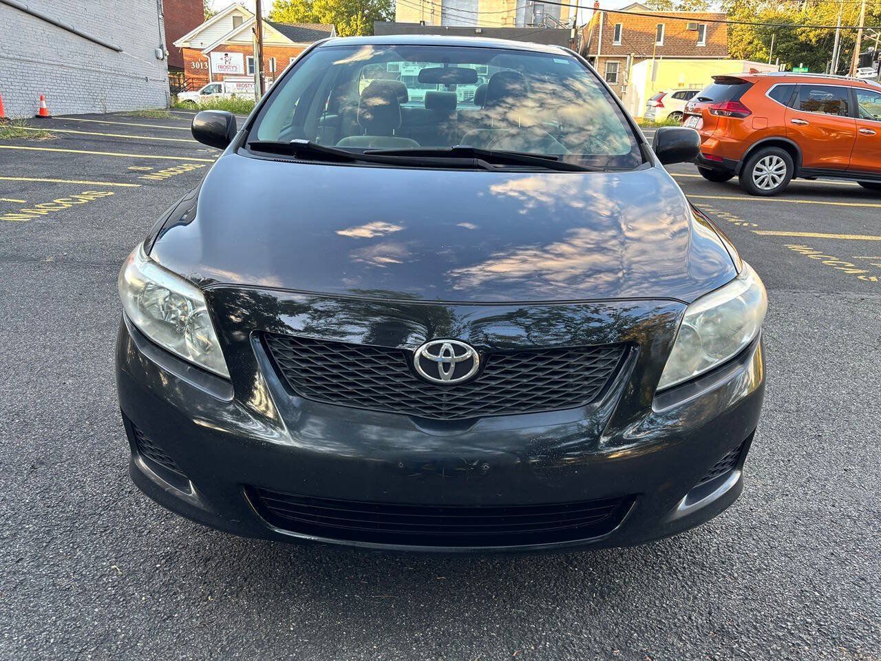 Used 2010 Toyota Corolla LE FWD image 2