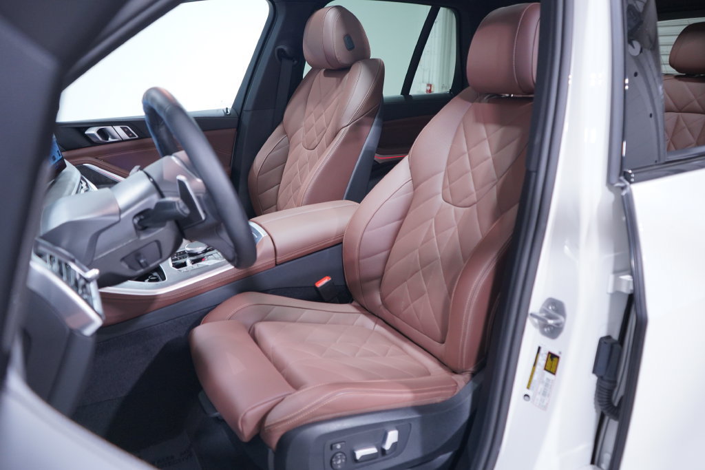Used 2026 BMW X5 sDrive40i w/ M Sport Package RWD image 7
