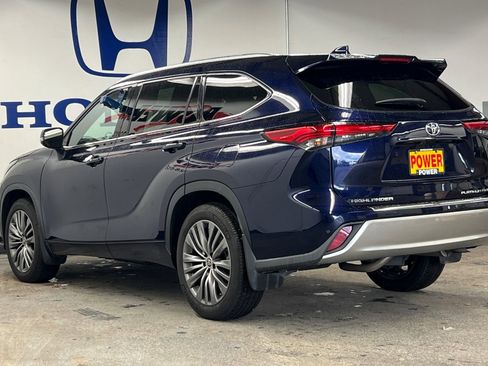 Used 2022 Toyota Highlander Platinum image 5