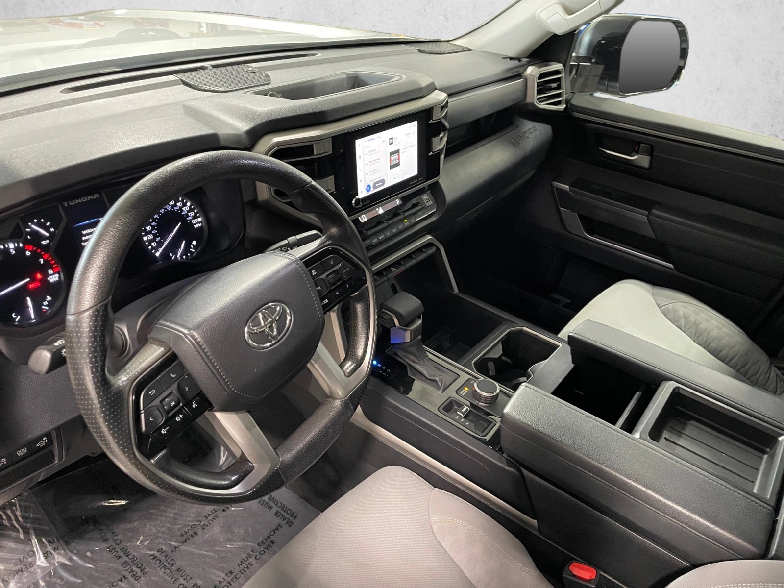 Used 2022 Toyota Tundra SR5 w/ SR5 Convenience Package AWD/4WD image 10