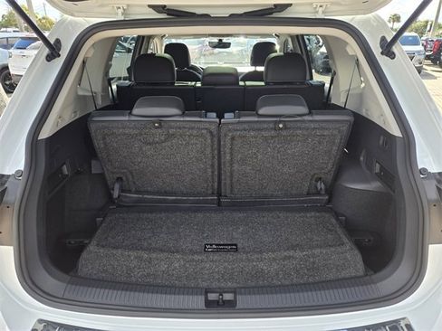 Certified 2021 Volkswagen Tiguan SE image 16