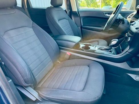 Used 2017 Ford Edge SE FWD image 9