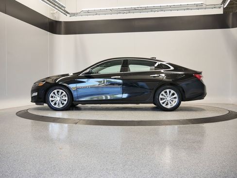 Used 2020 Chevrolet Malibu LT image 41