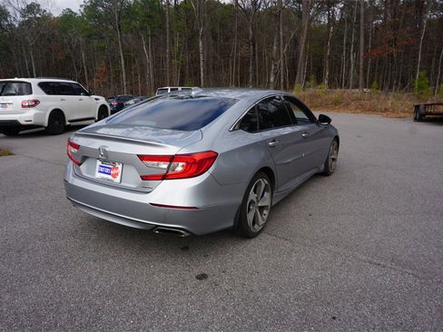 Used 2018 Honda Accord Touring image 25